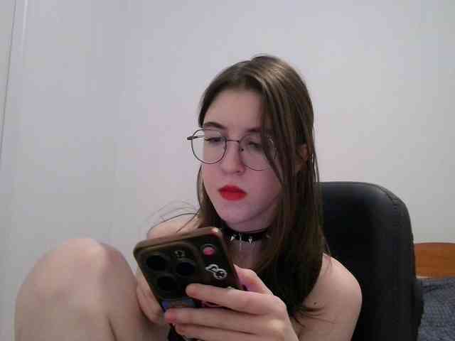 Sweet-Astarte webcam