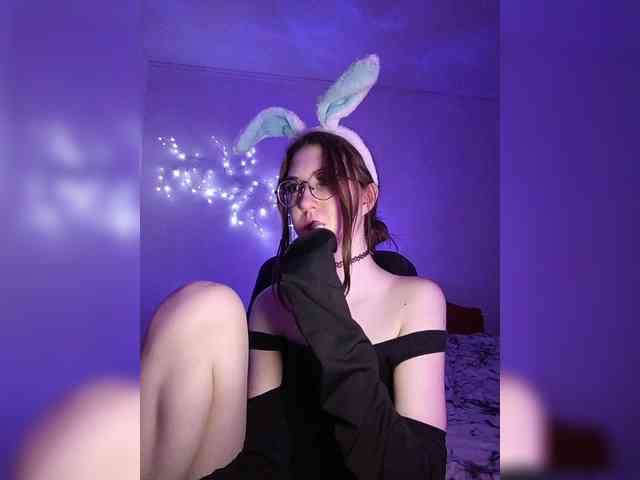 Sweet-Astarte webcam