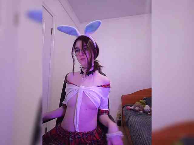 Sweet-Astarte webcam