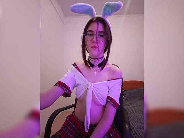 Sweet-Astarte webcam