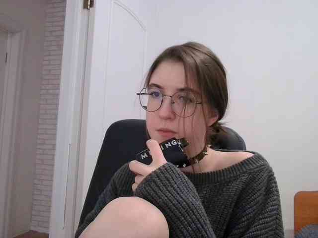 Sweet-Astarte webcam