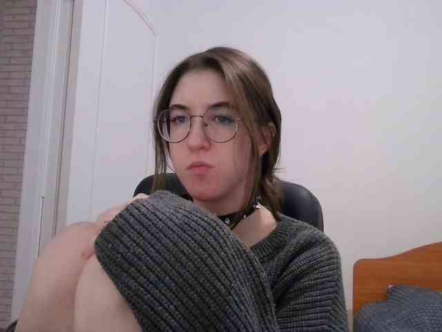 Sweet-Astarte webcam