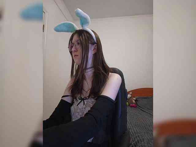 Sweet-Astarte webcam