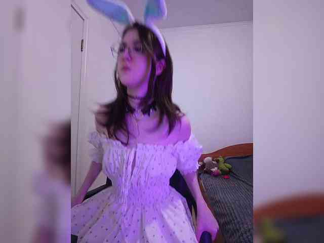 Sweet-Astarte webcam