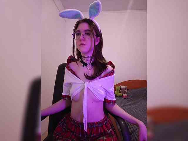 Sweet-Astarte webcam