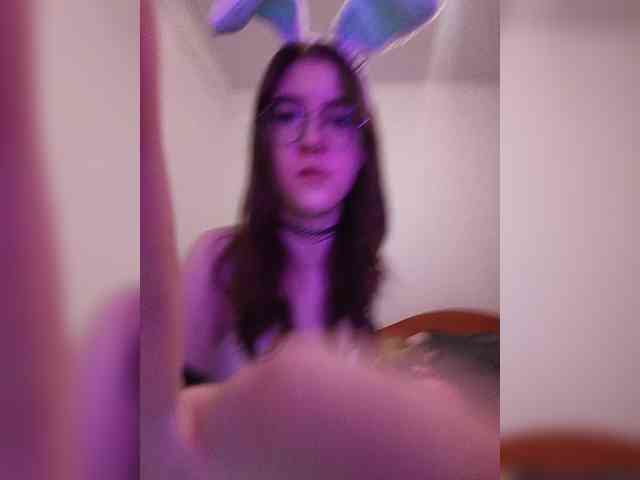 Sweet-Astarte webcam