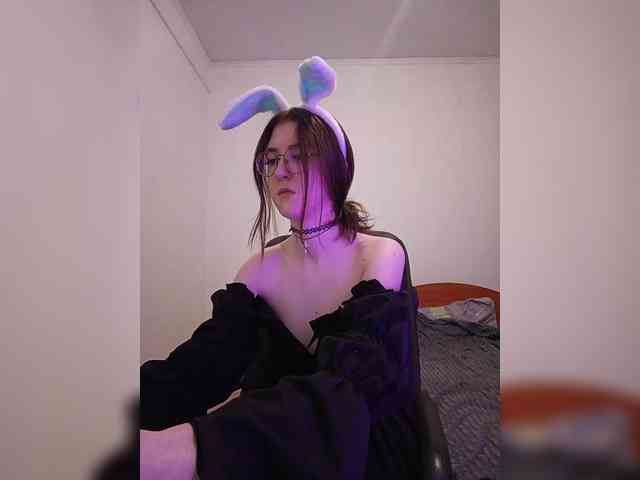 Sweet-Astarte webcam