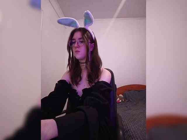 Sweet-Astarte webcam