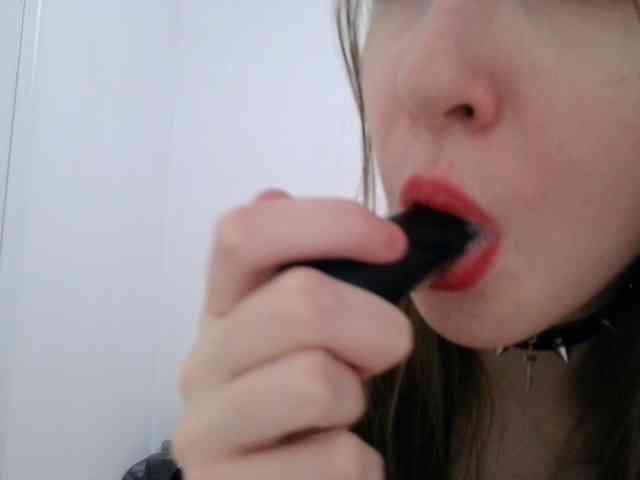 Sweet-Astarte webcam