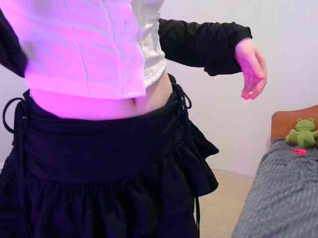 Sweet-Astarte webcam