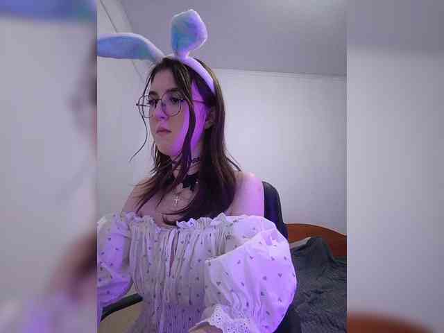 Sweet-Astarte webcam