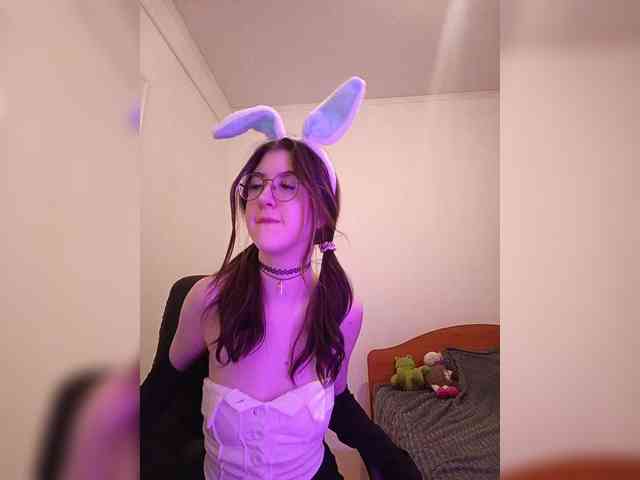 Sweet-Astarte webcam