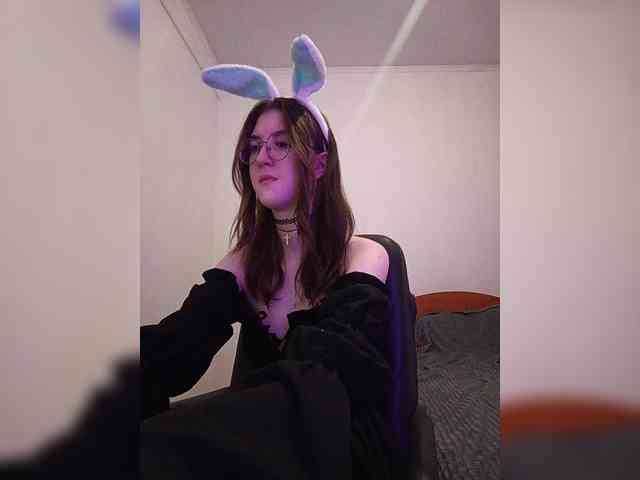 Sweet-Astarte webcam