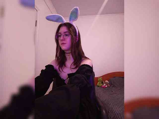 Sweet-Astarte webcam