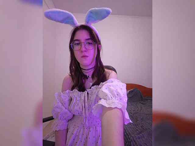 Sweet-Astarte webcam