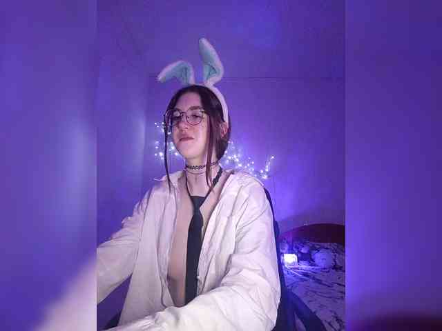 Sweet-Astarte webcam