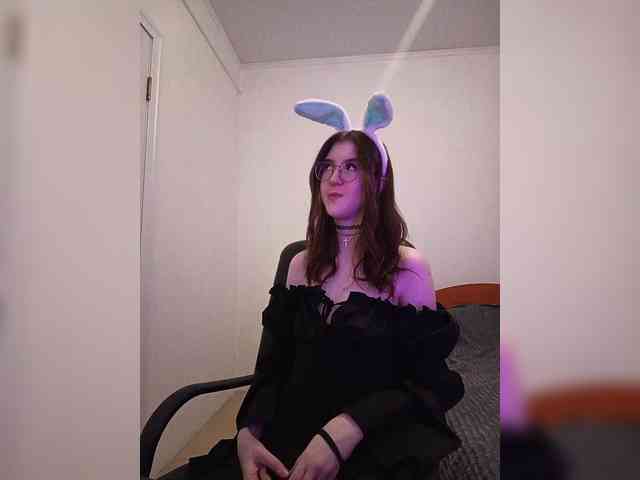 Sweet-Astarte webcam