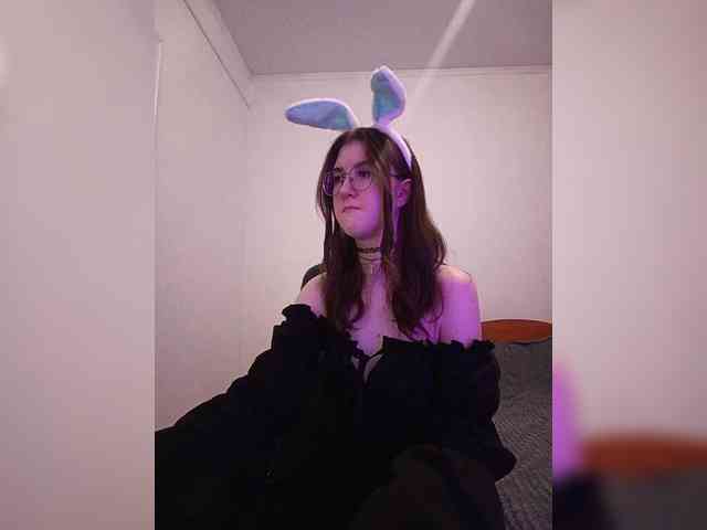 Sweet-Astarte webcam