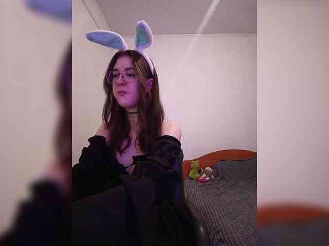 Sweet-Astarte webcam