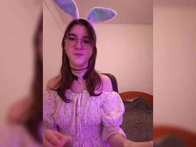 Sweet-Astarte webcam