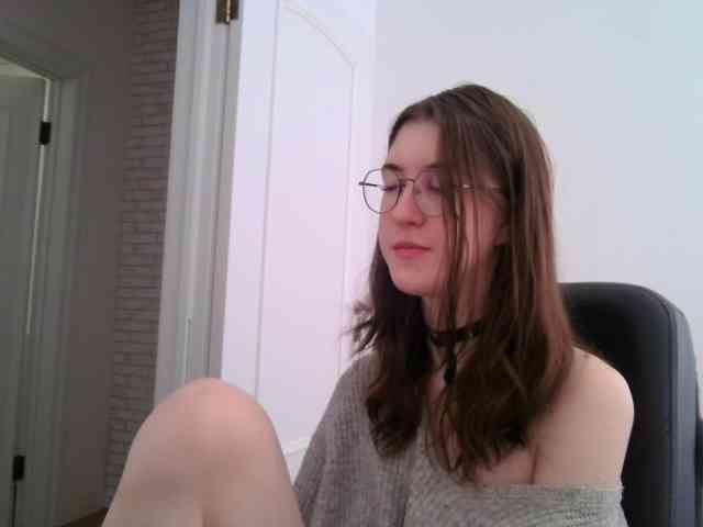 Sweet-Astarte webcam