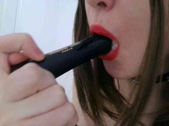 Sweet-Astarte webcam