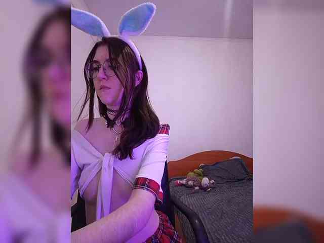 Sweet-Astarte webcam