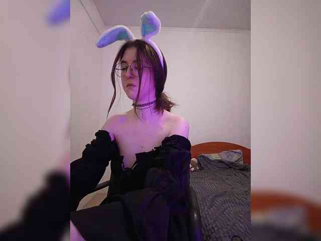 Sweet-Astarte webcam