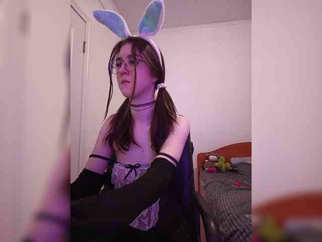 Sweet-Astarte webcam