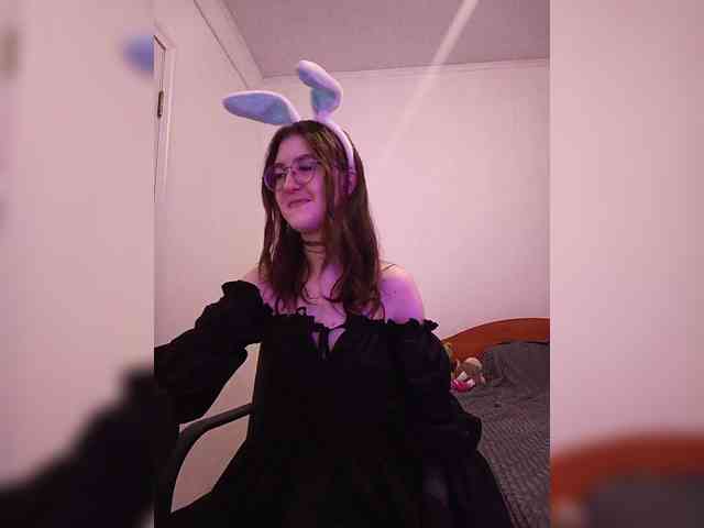 Sweet-Astarte webcam