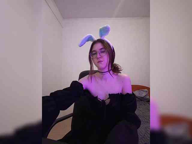 Sweet-Astarte webcam