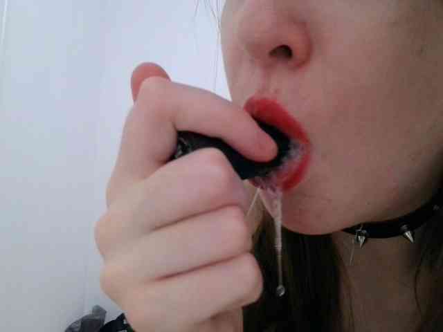 Sweet-Astarte webcam