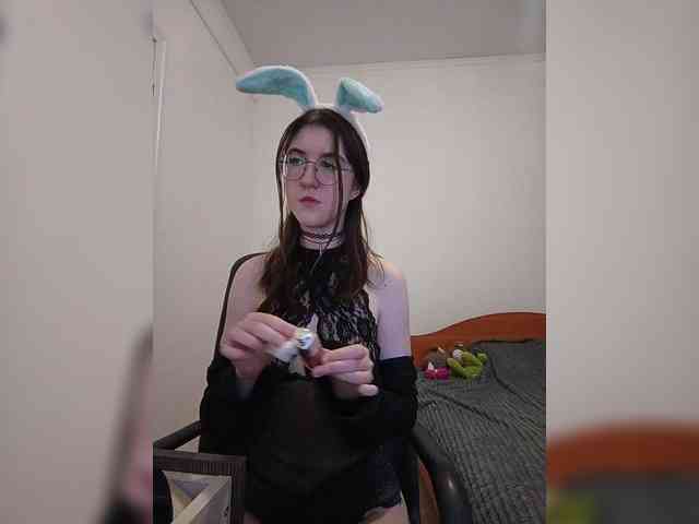 Sweet-Astarte webcam