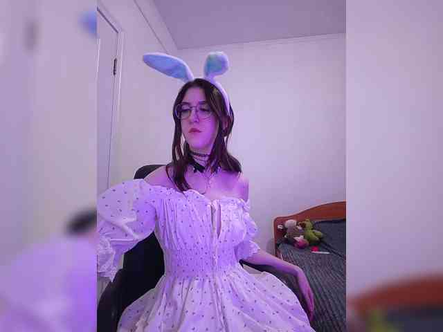 Sweet-Astarte webcam