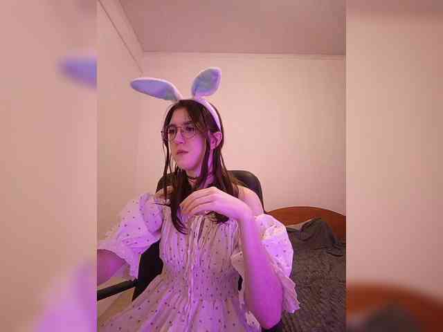 Sweet-Astarte webcam