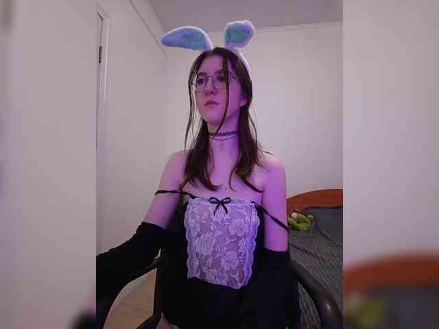 Sweet-Astarte webcam