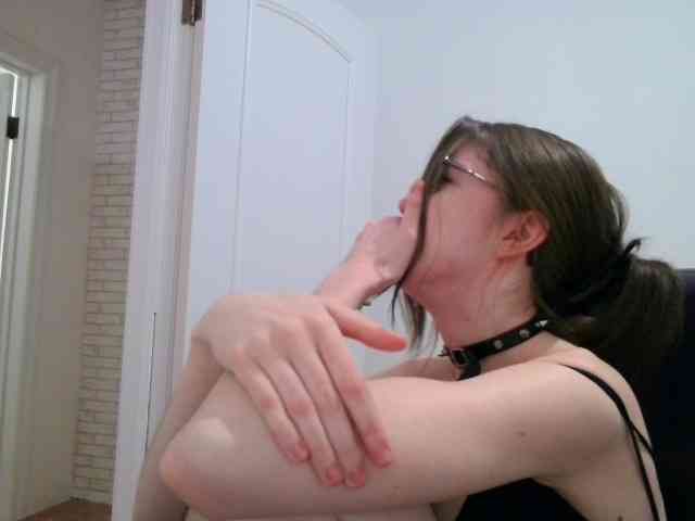 Sweet-Astarte webcam