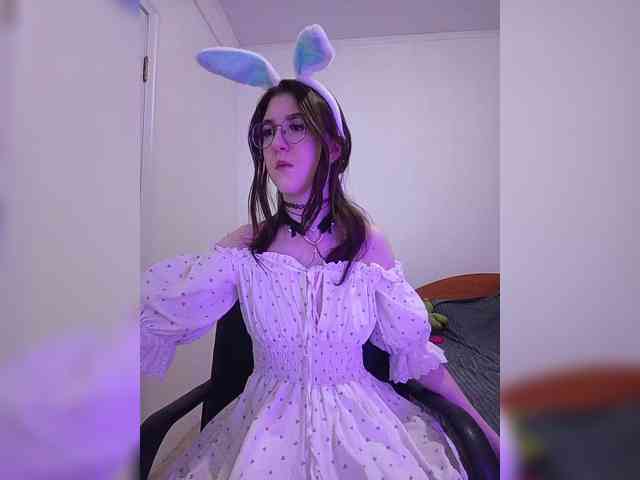 Sweet-Astarte webcam