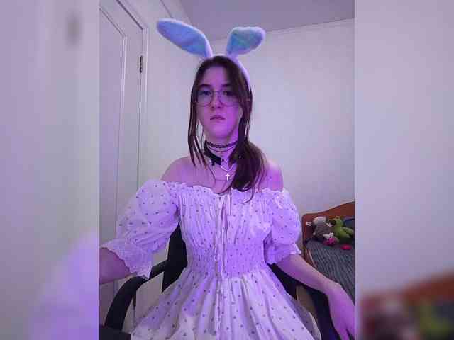 Sweet-Astarte webcam