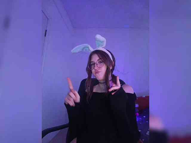 Sweet-Astarte webcam