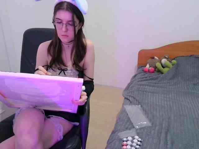 Sweet-Astarte webcam