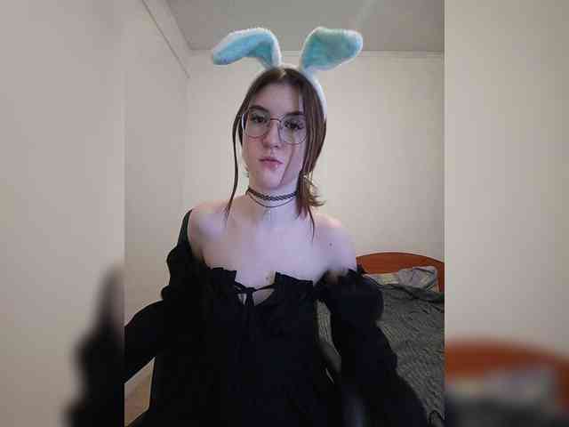 Sweet-Astarte webcam