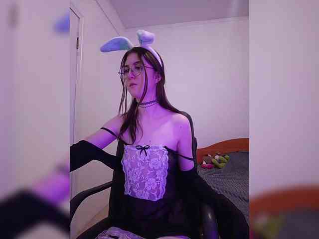 Sweet-Astarte webcam