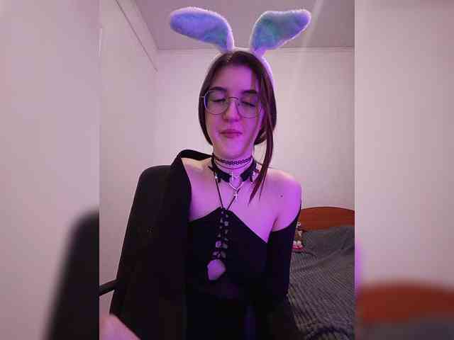 Sweet-Astarte webcam