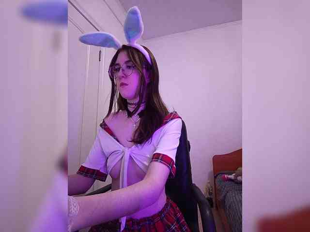 Sweet-Astarte webcam