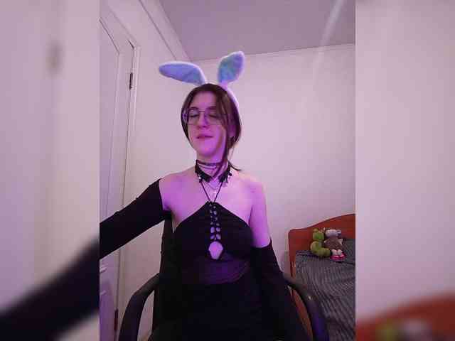 Sweet-Astarte webcam