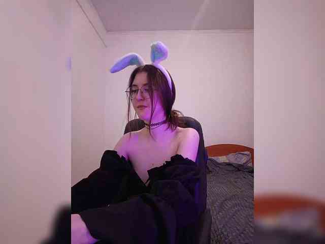 Sweet-Astarte webcam