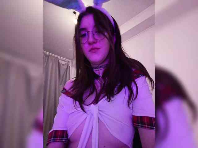 Sweet-Astarte webcam