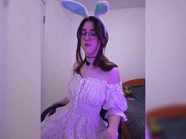 Sweet-Astarte webcam