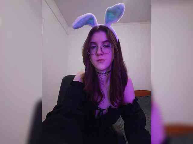 Sweet-Astarte webcam